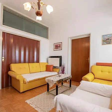 Apartment Rumac *